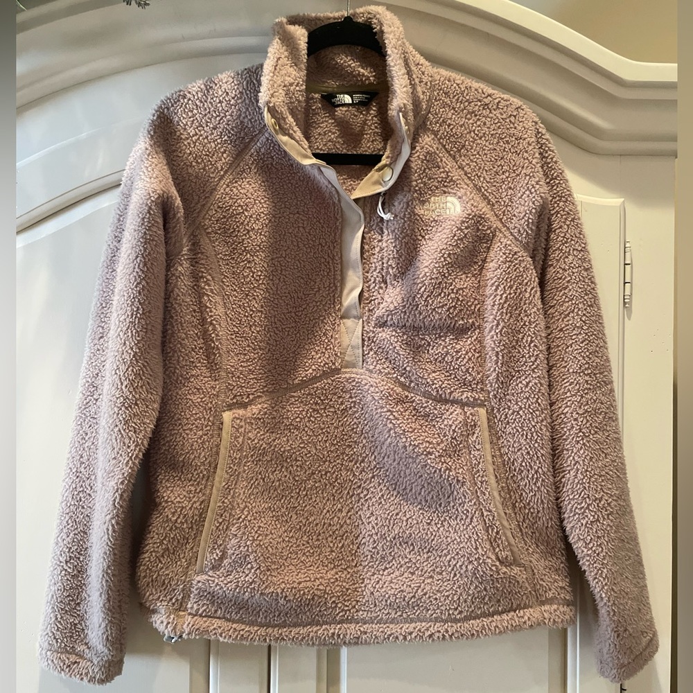 The North Face 1/4 Snap Pullover, Size Small.